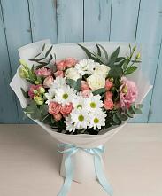 Букет цветов из:  Розы, Лизиантусы и Хризантемы в Твери