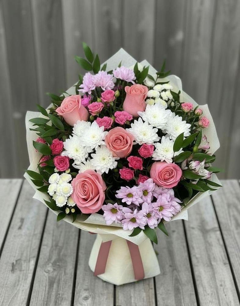 Букет цветов из: Альстромерии, Гвоздики, Розы и Хризантемы в Твери