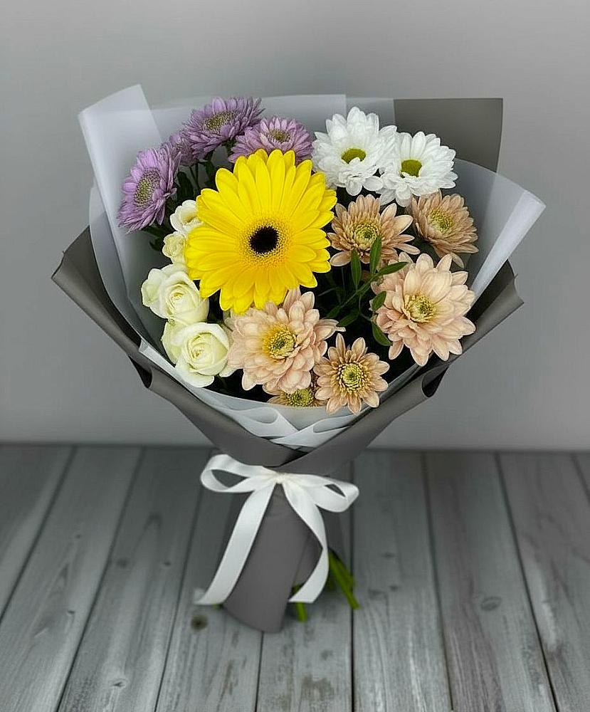 Букет цветов из: Розы, Герберы и Хризантемы в Твери
