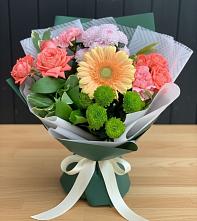 Букет цветов из:  Гвоздики, Розы, Герберы и Хризантемы в Твери