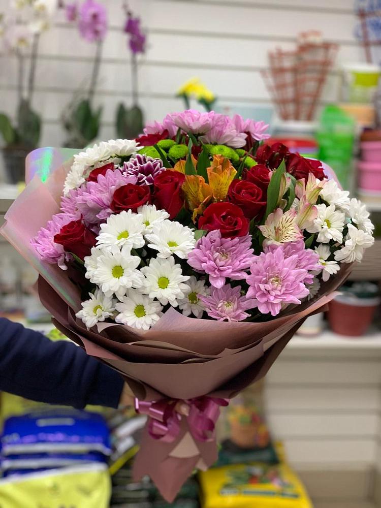Букет салют цветов в Твери Букет цветов из: Розы, Хризантемы и Альстромерии в Твери