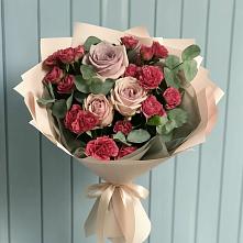 Букет цветов из:  Гвоздики и Розы в Твери